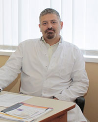врач офтальмолог - Исса Жамаль Исса, АВИЦЕННА МЕД.